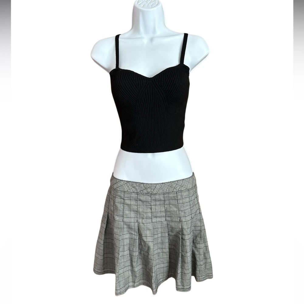 Mamba Jeans Plaid Gray and Black Women's Pleated Skirt Size Medium